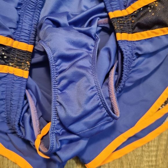 Nike Women's Running Shorts sz M - Picture 5 of 7